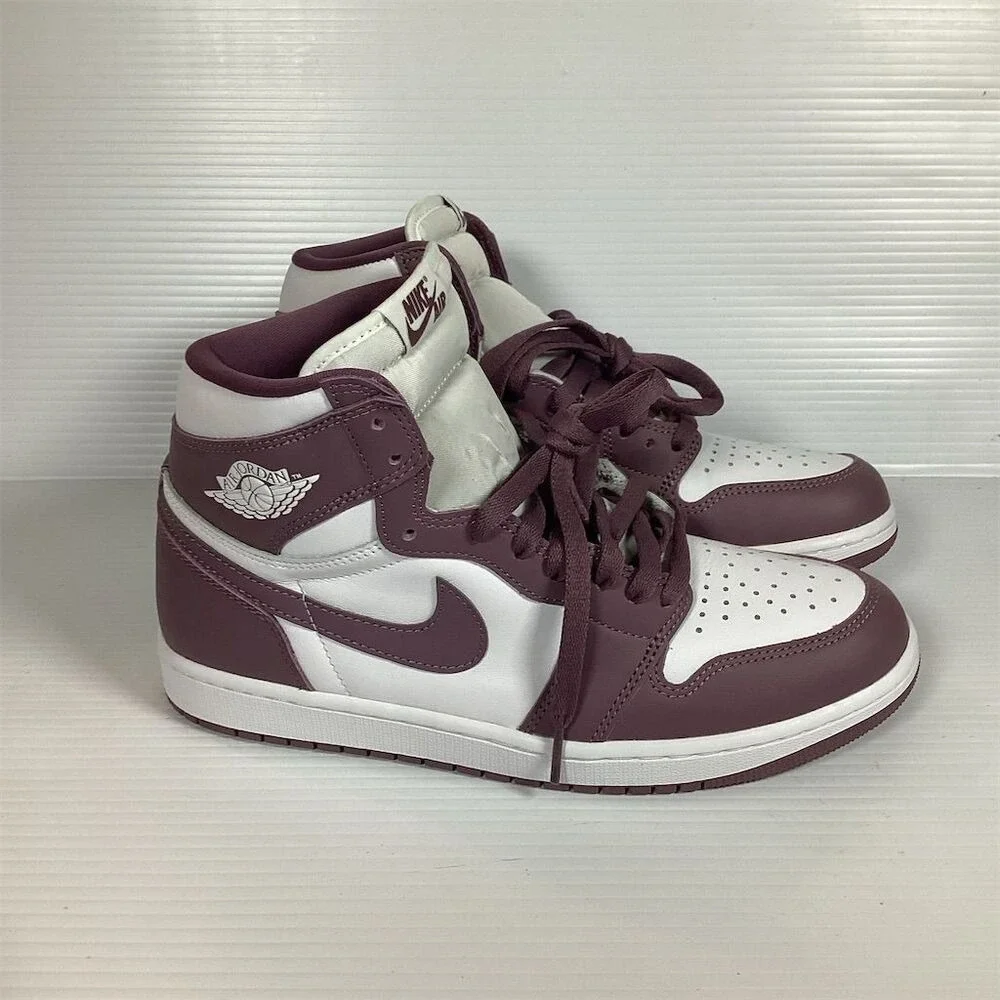 Nike Air Jordan 1 Retro‎ High OG Men's Multicolor Sneakers Size 9.5